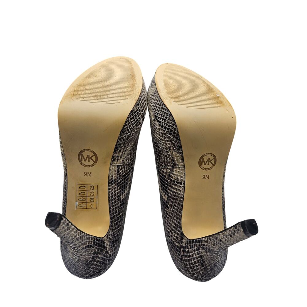 Michael Kors Snake skin Heels Gold Logo Hardware 4.5" Heel Sz 9M - Picture 7 of 11